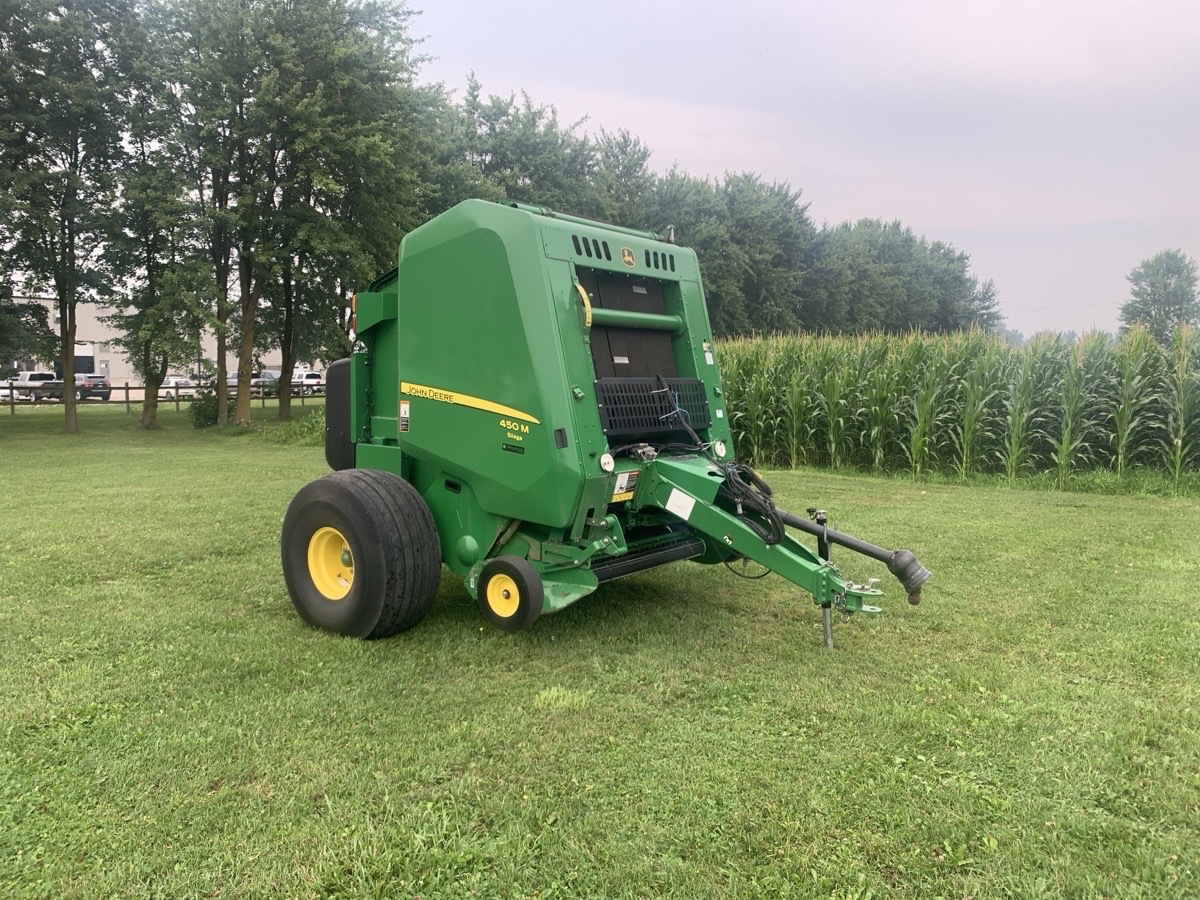 2018 John Deere 450M Image 6