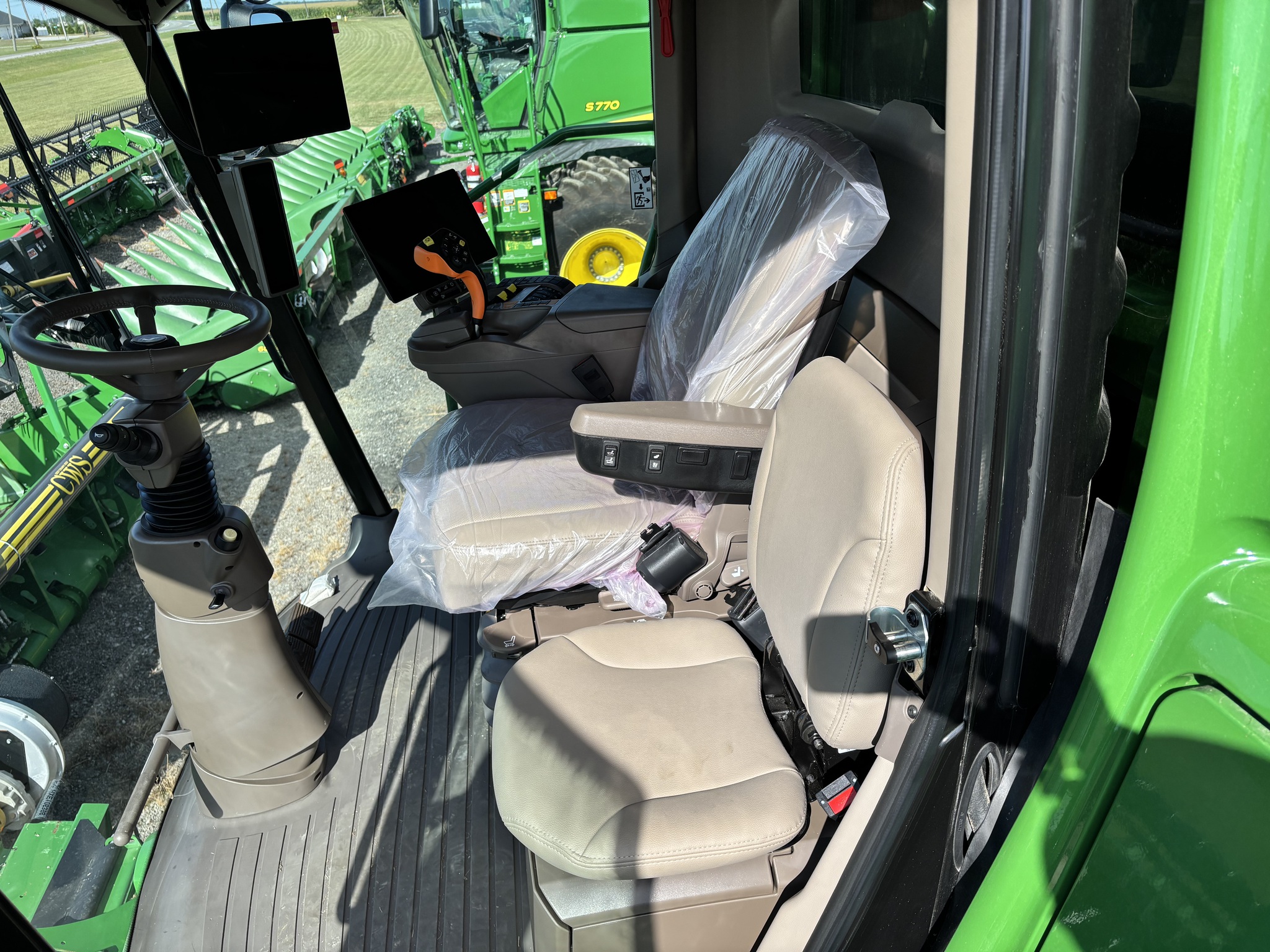 2024 John Deere S780 Image 12
