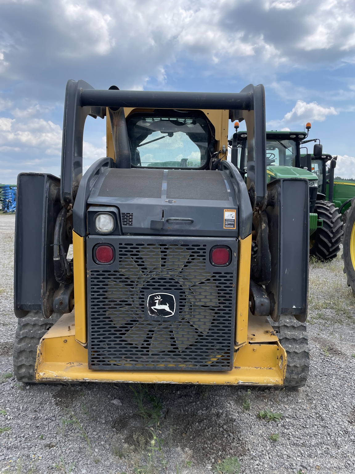 2014 John Deere 333E Image 3