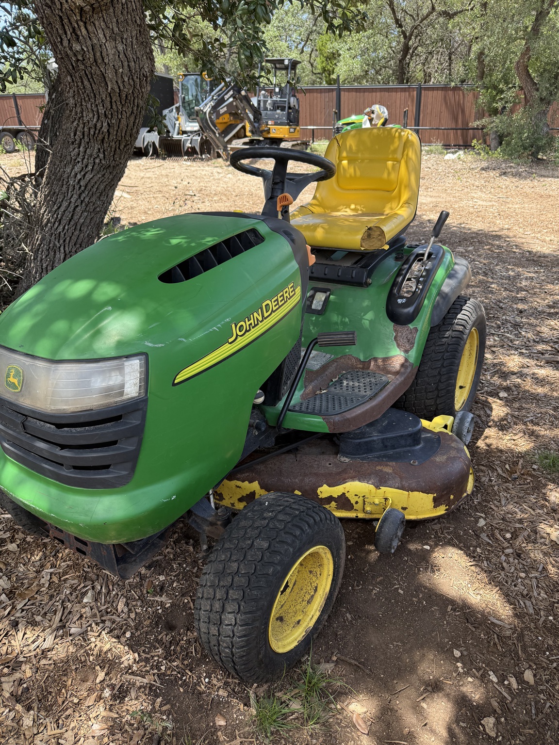 2005 John Deere L130 Image 4