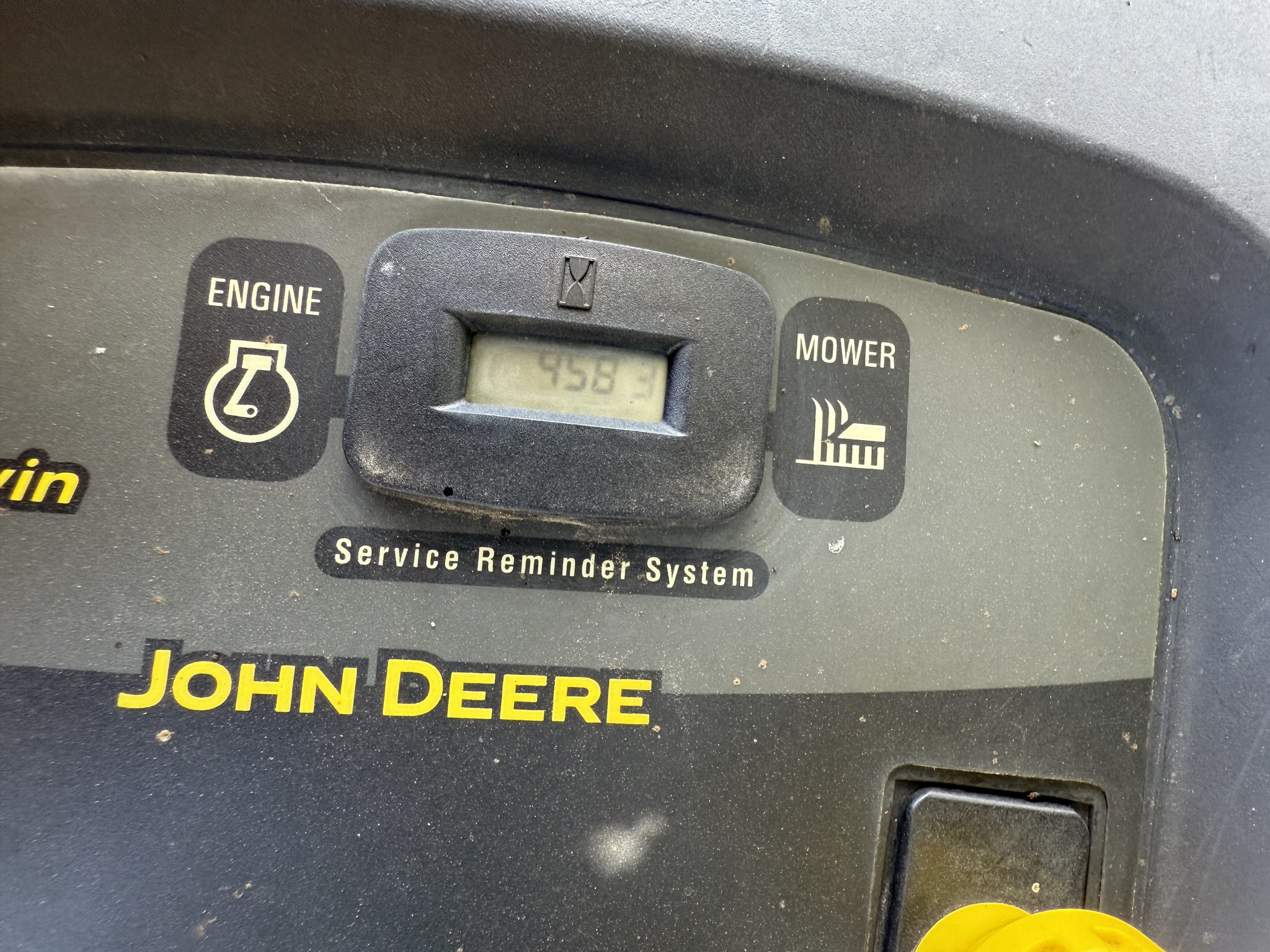 2005 John Deere L130 Image 6