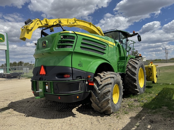 Used 2022 John Deere 8500 Self Propelled Forage Harvesters at Horizon Ag & Turf in Warburg, AB - Photo2