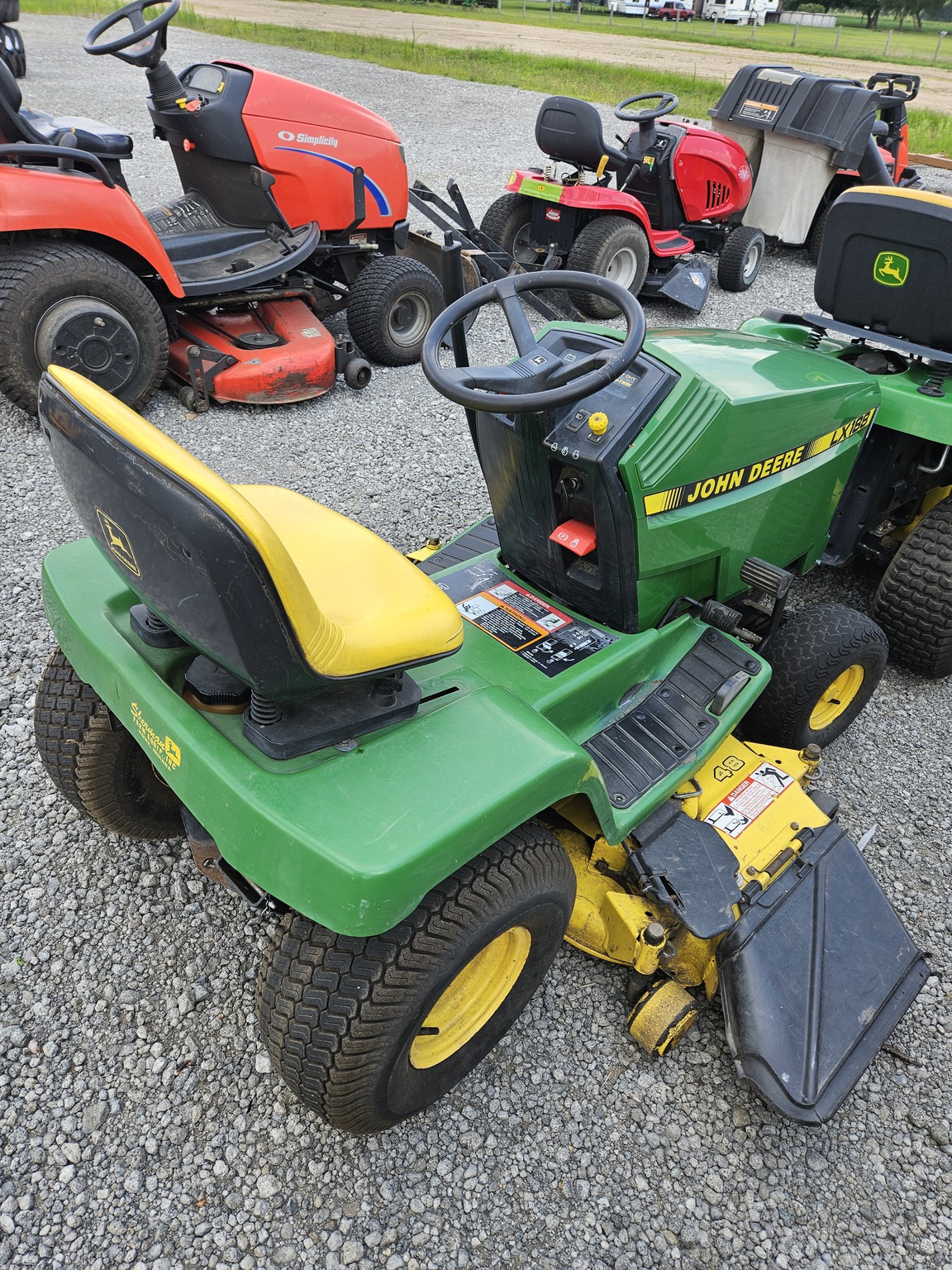 1992 John Deere LX188 Image 4
