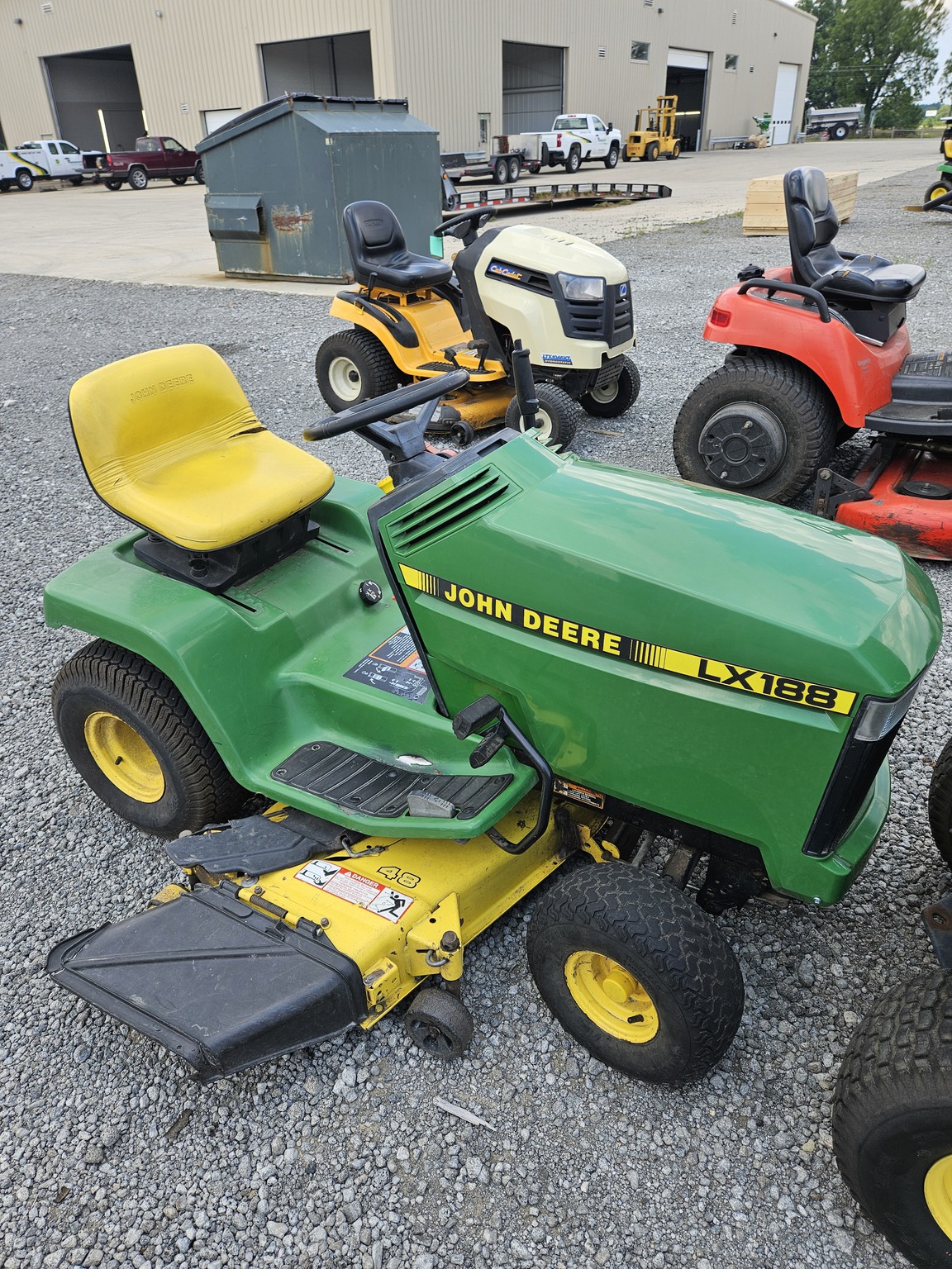 1992 John Deere LX188 Image 1