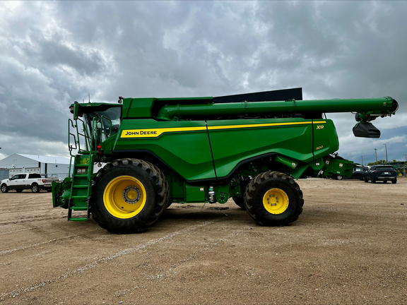 2025 John Deere X9 1100