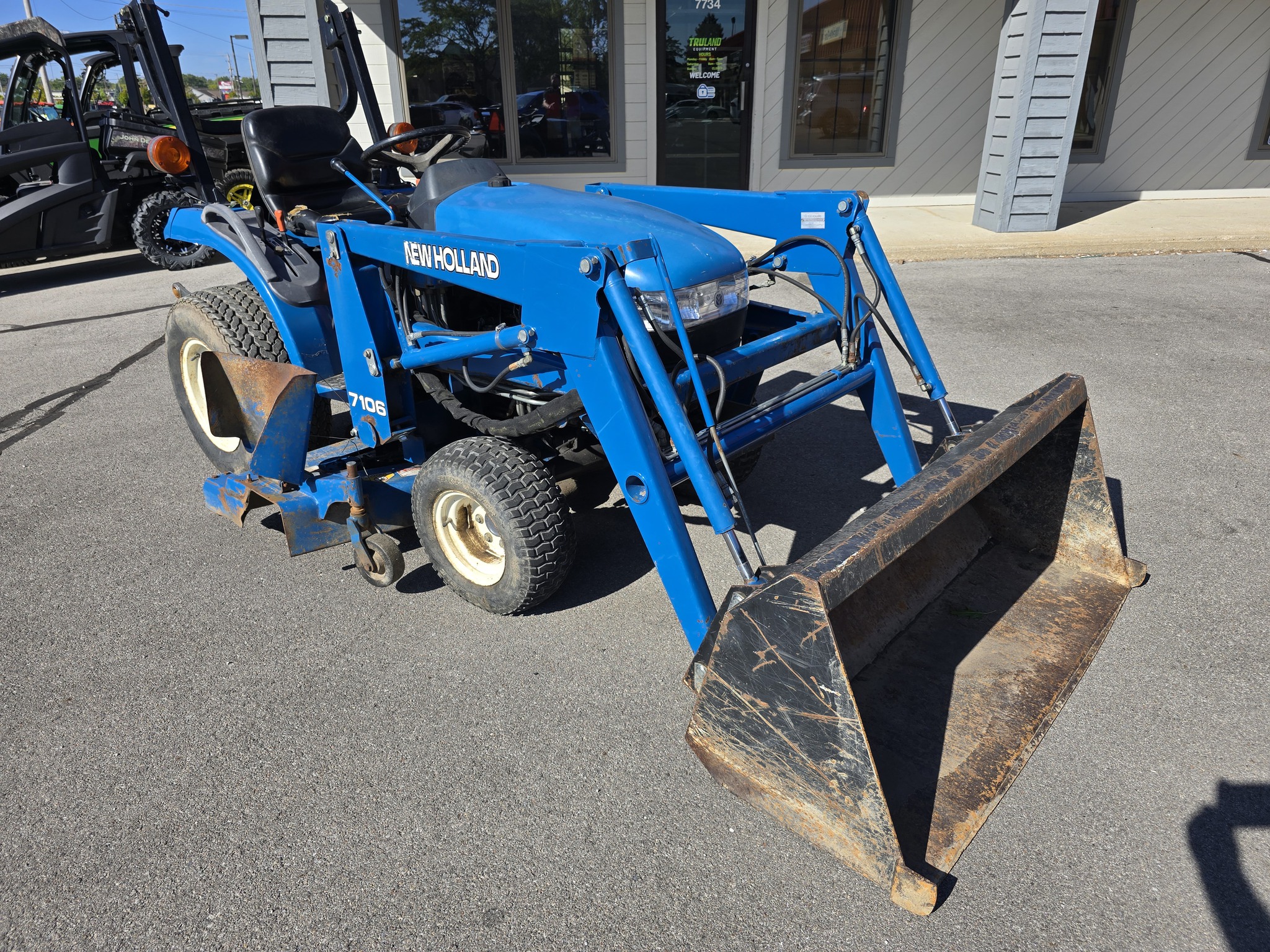 1999 New Holland TC21 Image 2