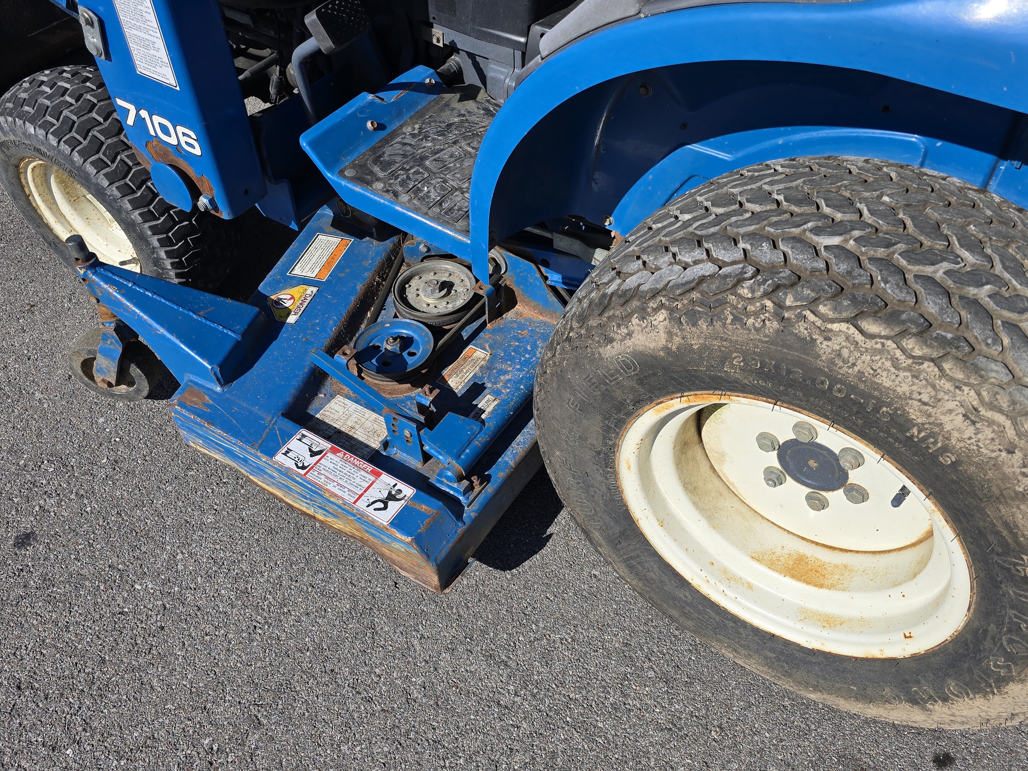 1999 New Holland TC21 Image 15