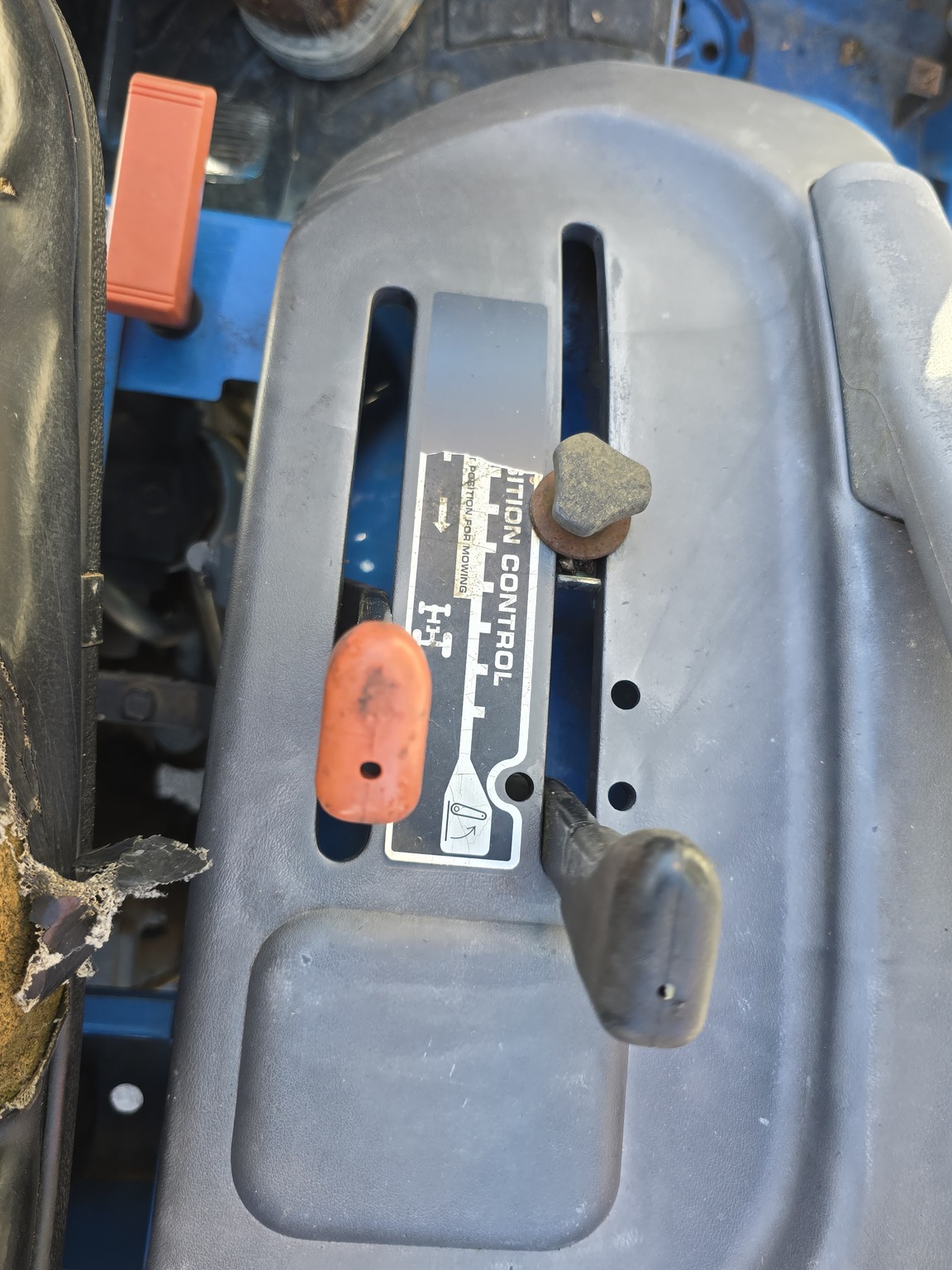 1999 New Holland TC21 Image 12