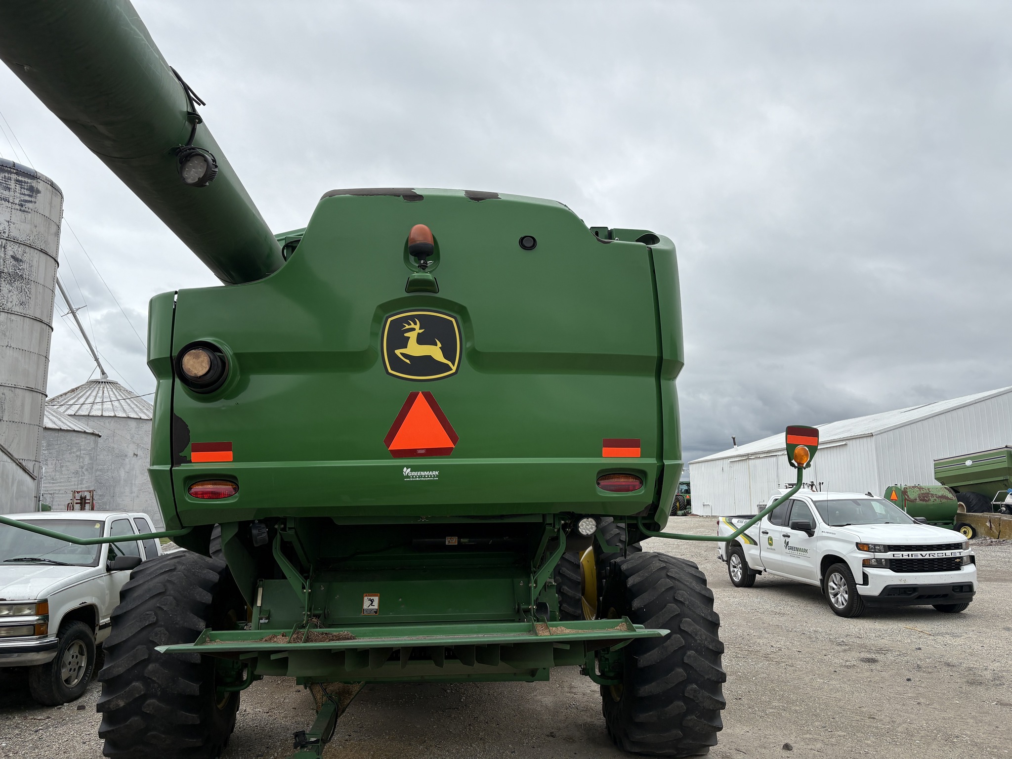 2013 John Deere S670 Image 3