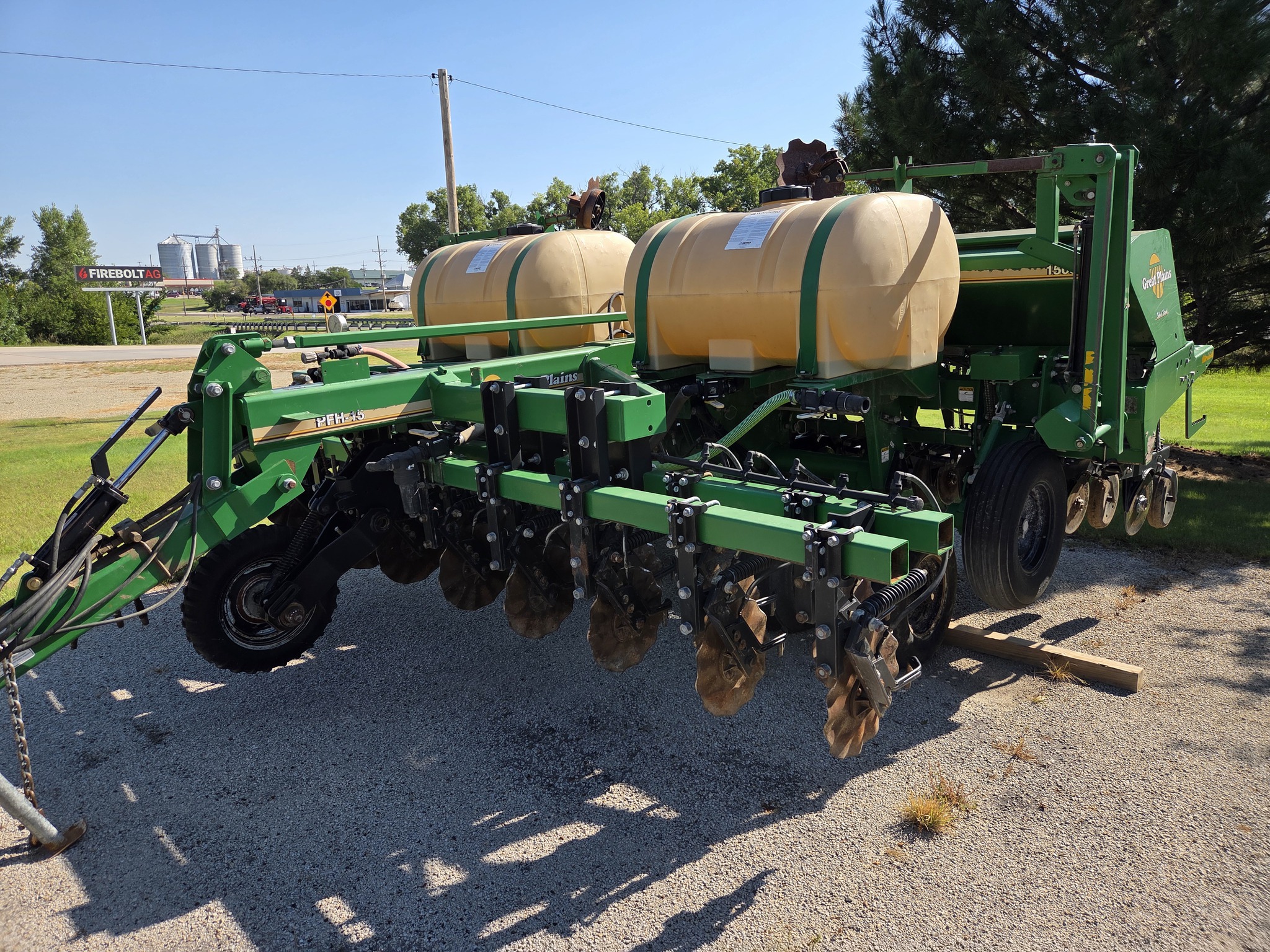 2001 Great Plains 1500 Image 1