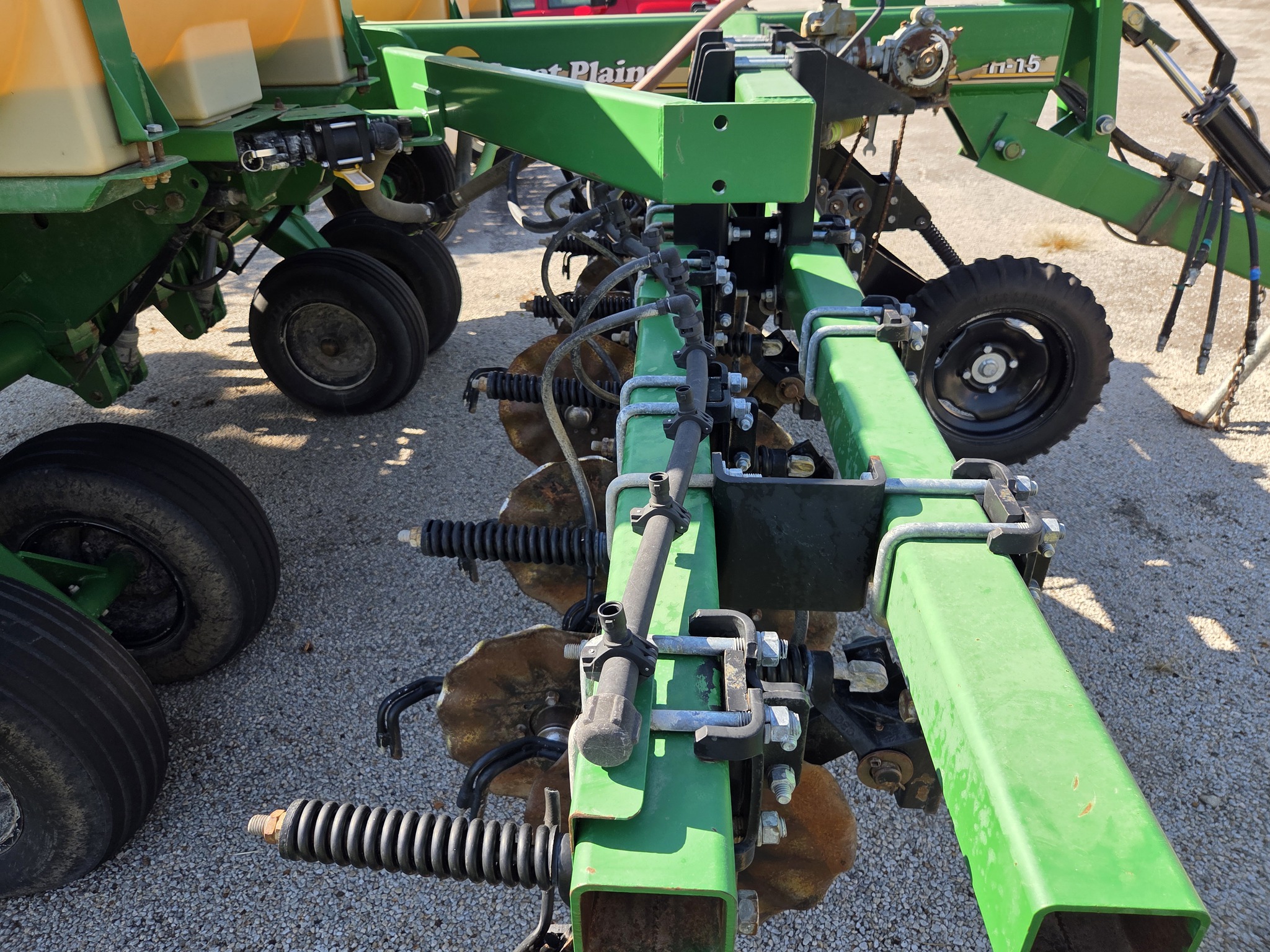 2001 Great Plains 1500 Image 13