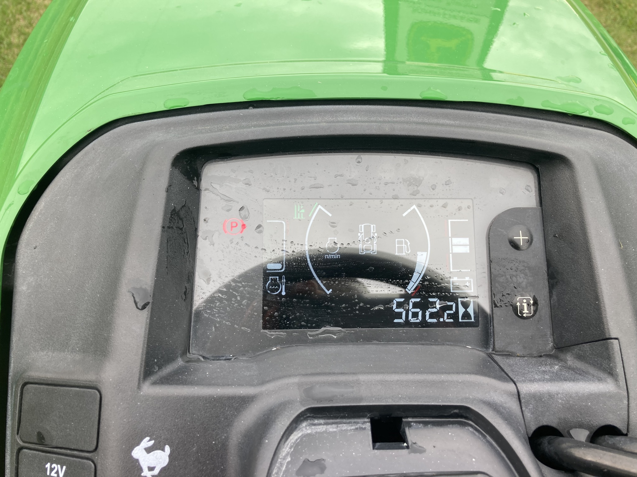 2017 John Deere X710 Image 7