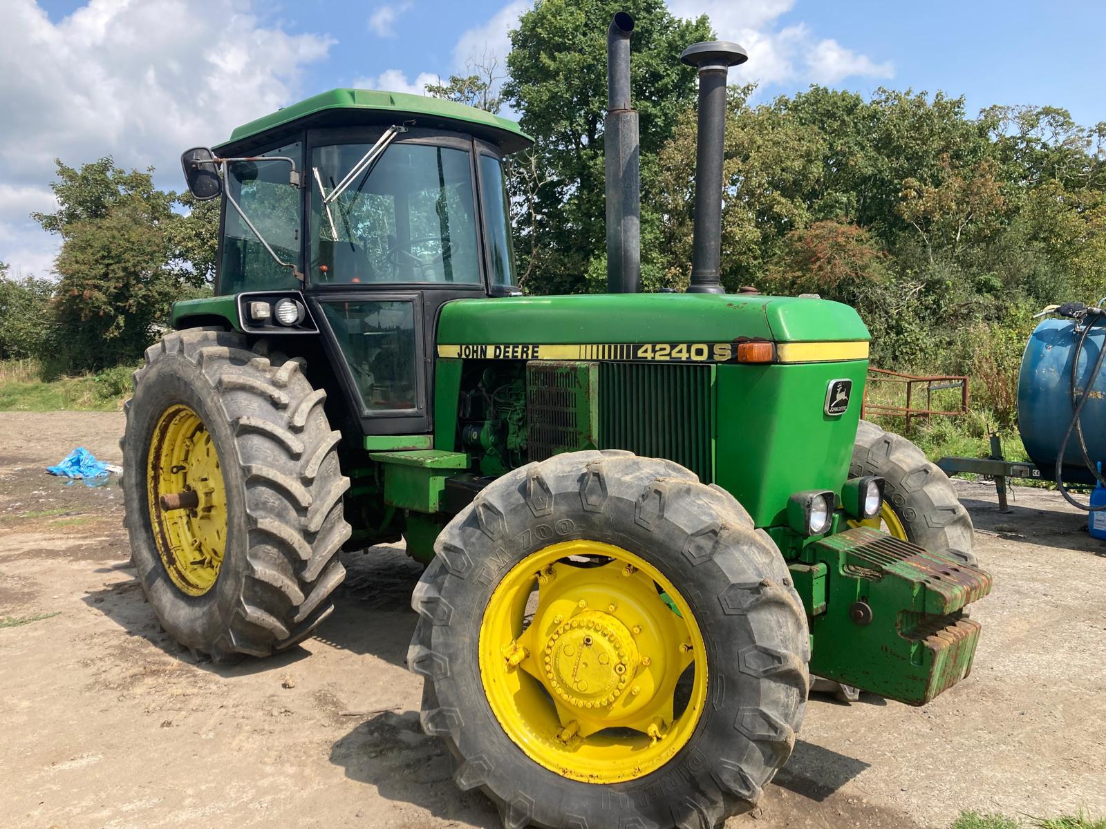 1985 John Deere 4240