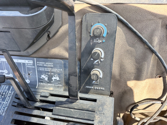 1990 John-Deere 4755