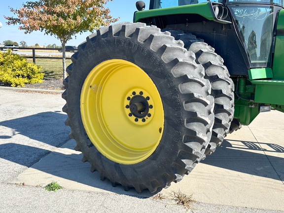 1990 John-Deere 4755