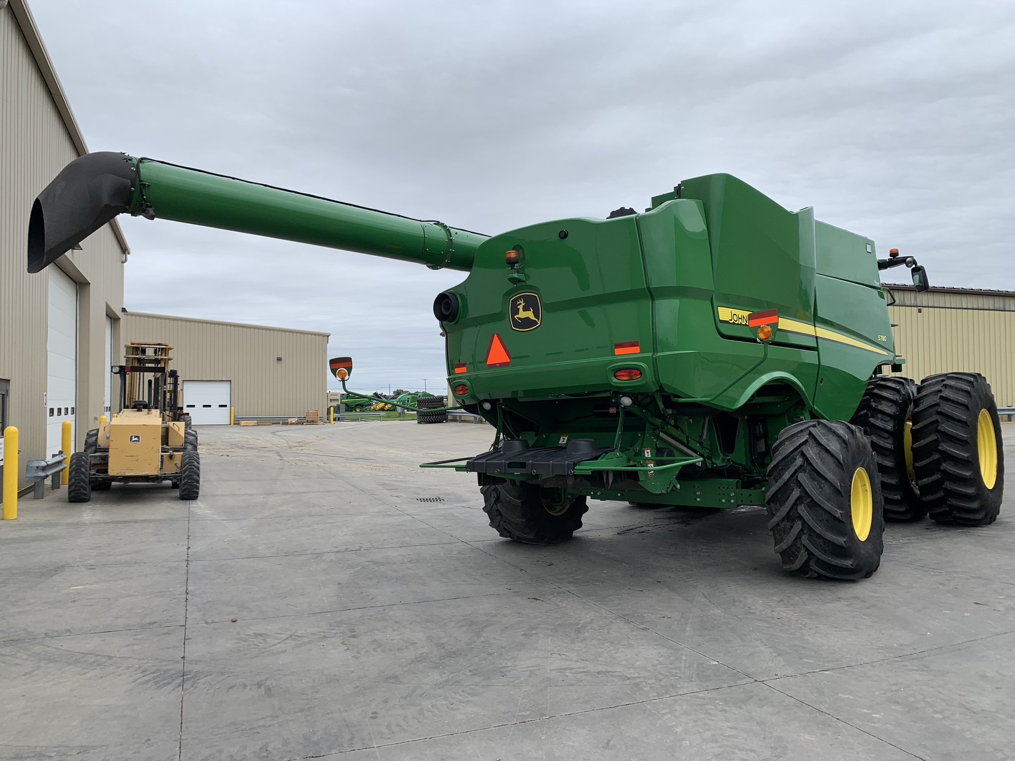 2019 John Deere S780 Image 3