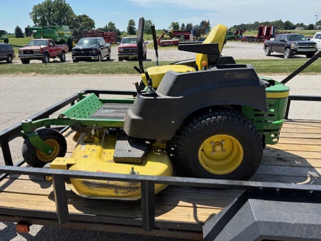 2014 John Deere Z465 Image 2