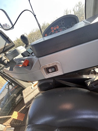 Used 2011 New Holland T9.670HD Articulated 4WD Tractors at Horizon Ag & Turf in Lloydminster, AB - Photo19