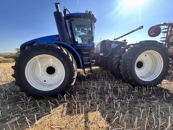 Used 2011 New Holland T9.670HD Articulated 4WD Tractors at Horizon Ag & Turf in Lloydminster, AB - Photo7