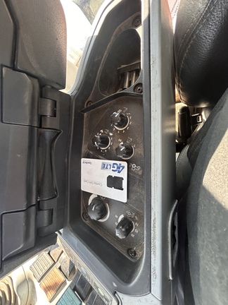 Used 2011 New Holland T9.670HD Articulated 4WD Tractors at Horizon Ag & Turf in Lloydminster, AB - Photo43