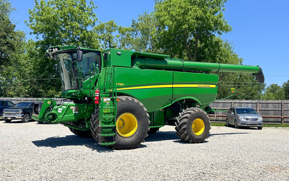 2024 John-Deere S780