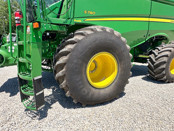 2024 John-Deere S780