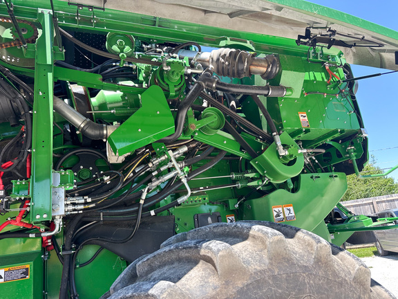 2024 John-Deere S780