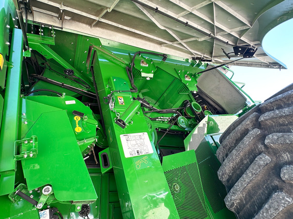 2024 John-Deere S780