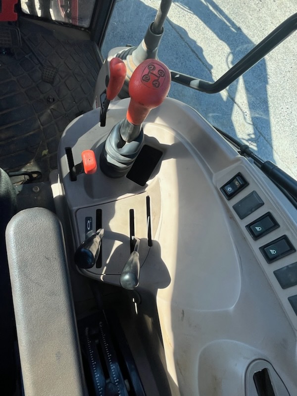 2008 Kubota M5040D Image 5