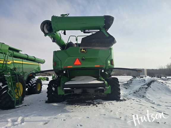 Photo of 2023 John Deere X9 1000