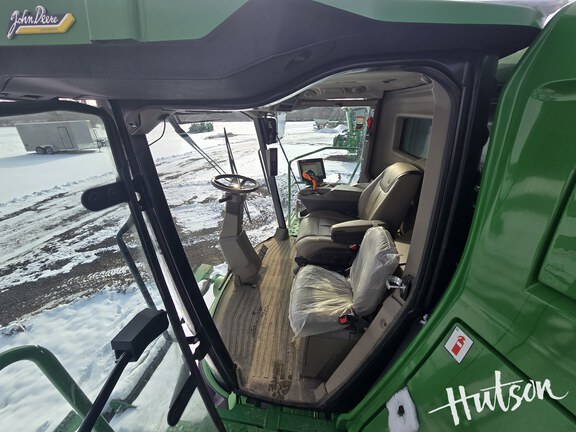 Photo of 2023 John Deere X9 1000