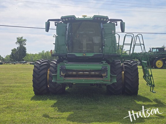 Photo of 2023 John Deere X9 1000