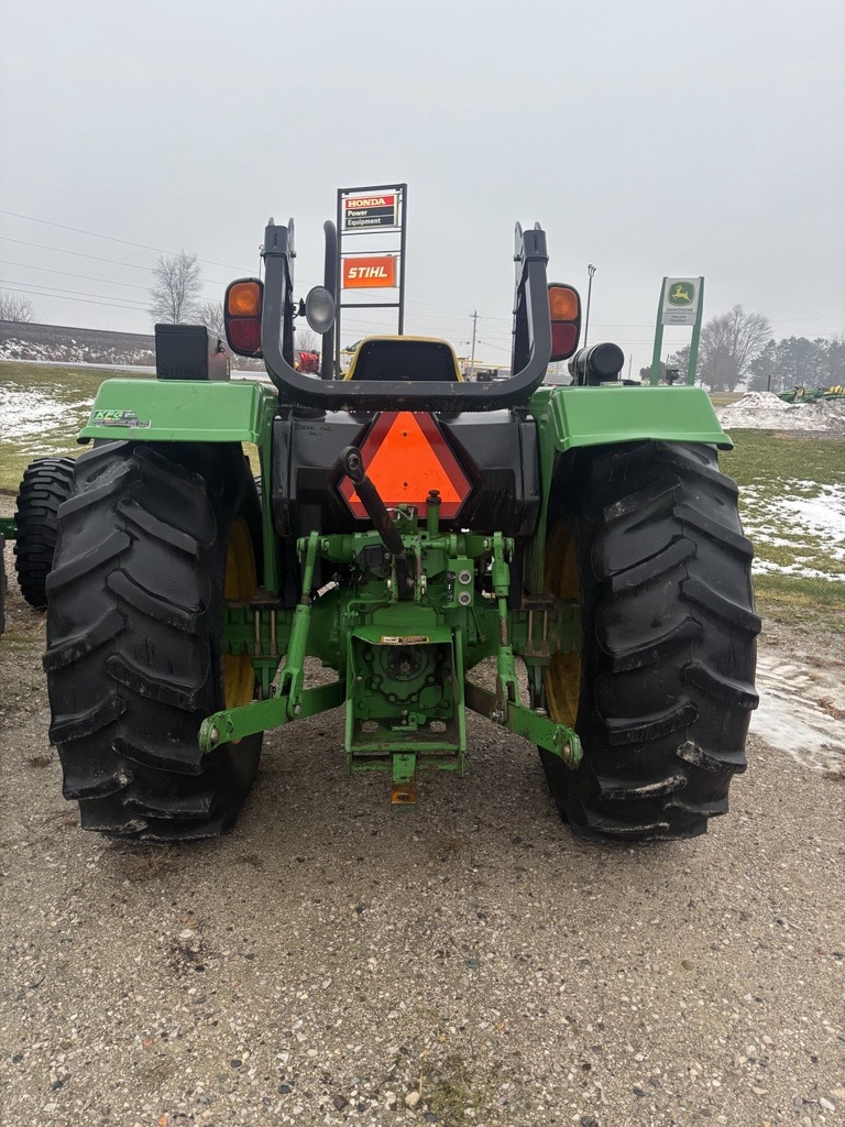 2012 John Deere 5065E Image 4