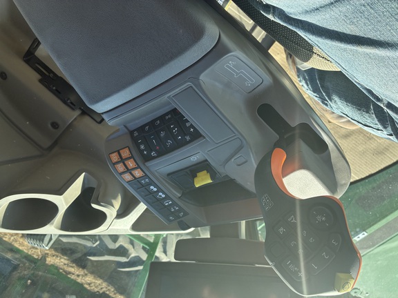 2025 John Deere W235R (14th thumbnail)