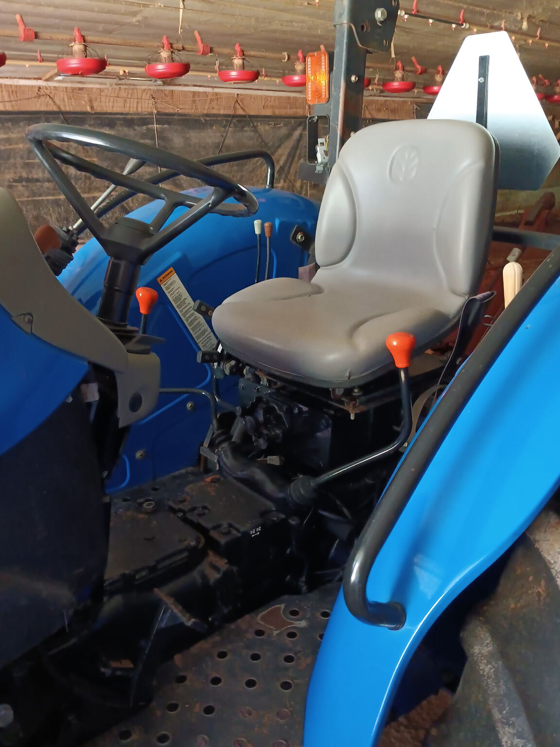 2010 New Holland TT75A Image 4