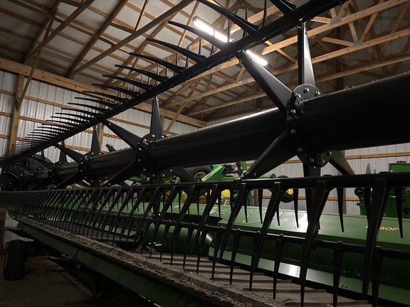 Used 2021 John Deere RD30F Combine Platforms at Koenig Equipment in Greenville, OH - Photo12