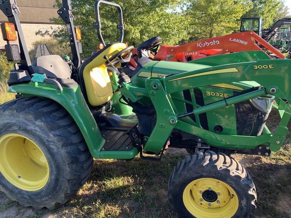 2019 John Deere 3032E Photo 1