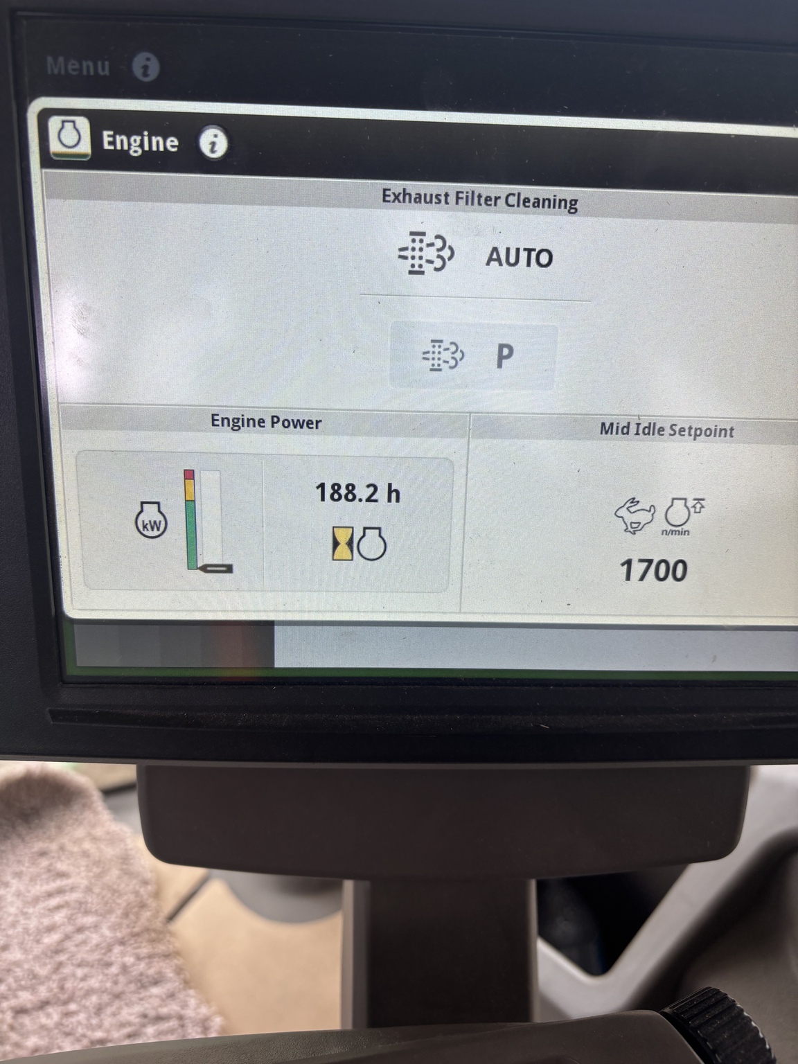 2024 John Deere W235R Image 4