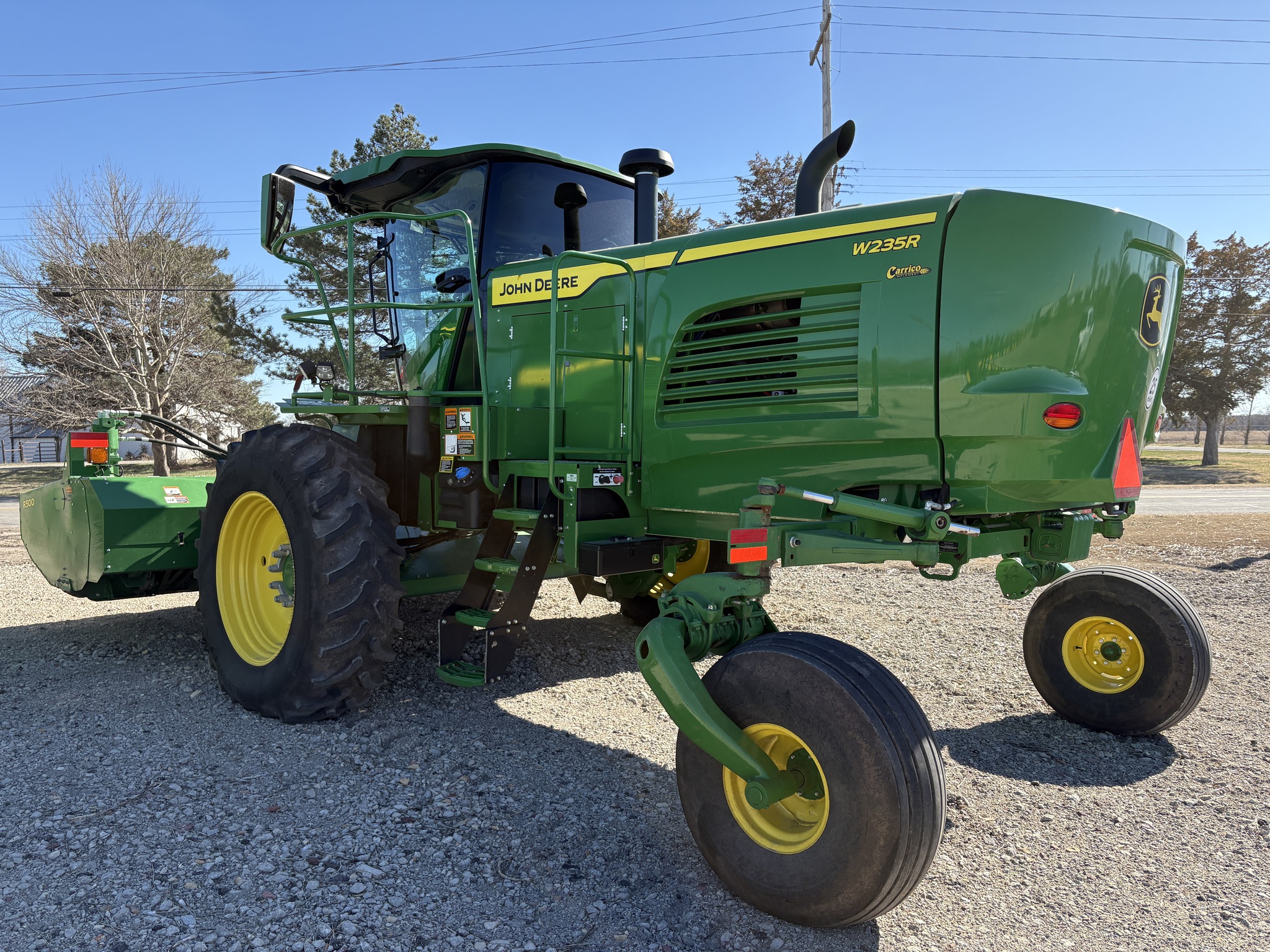 2024 John Deere W235R Image 5