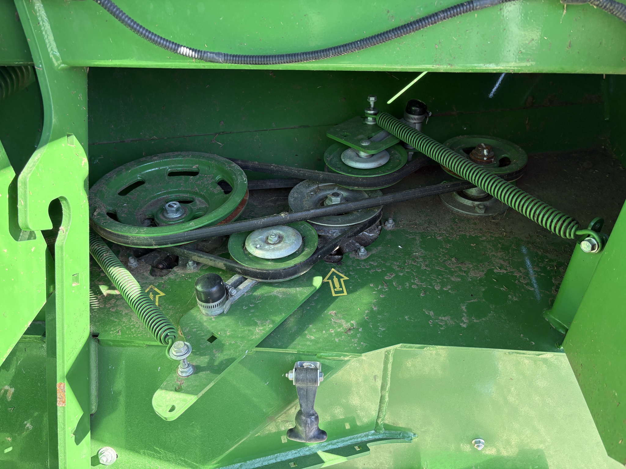 2024 John Deere W235R Image 9