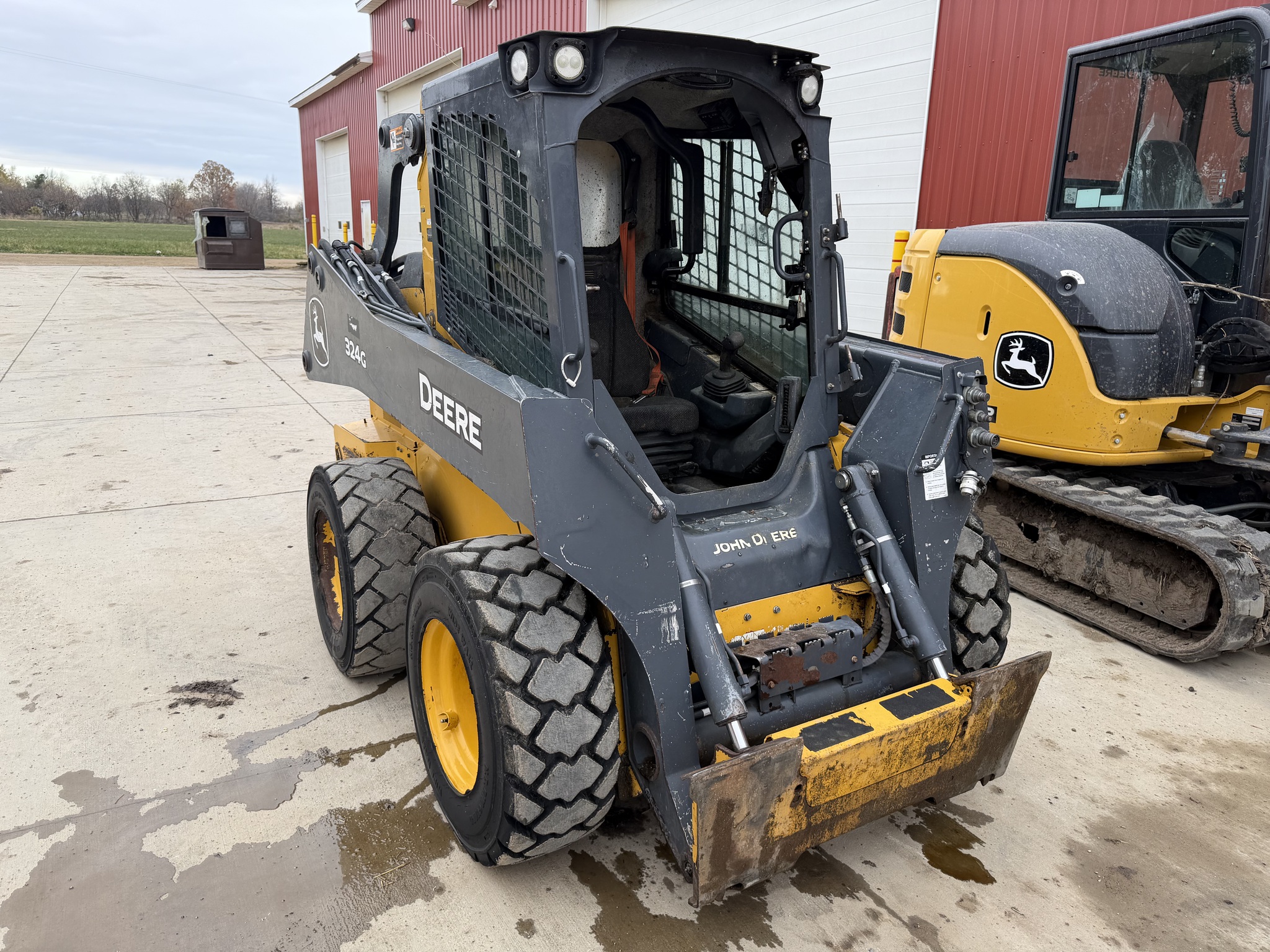 2020 John Deere 324G Image 2