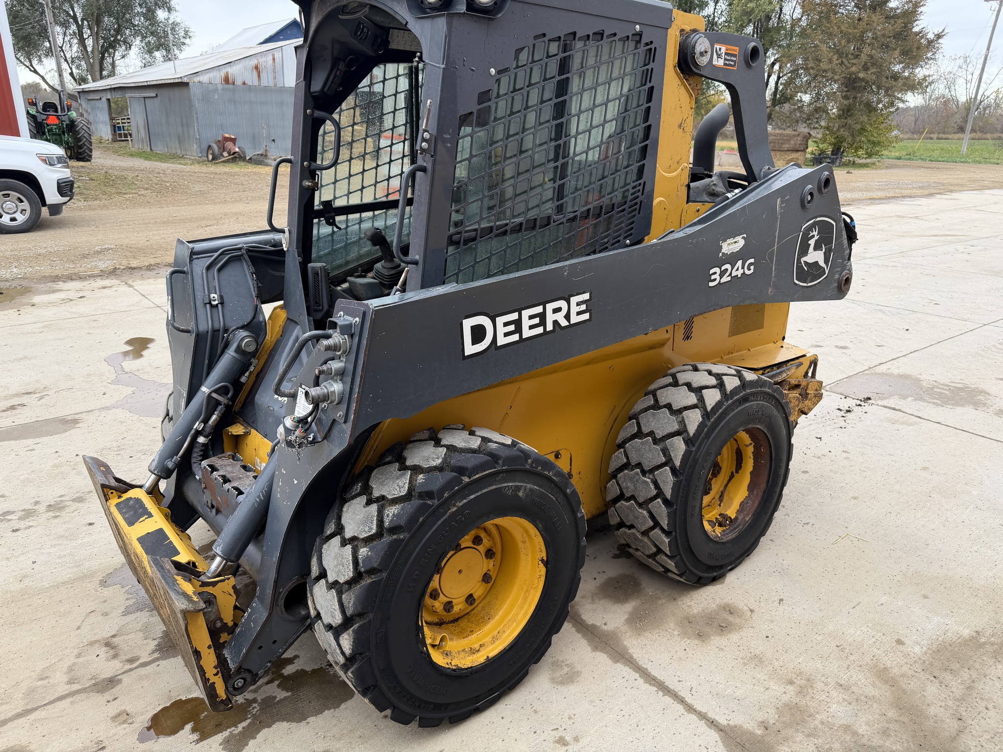 2020 John Deere 324G Image 4