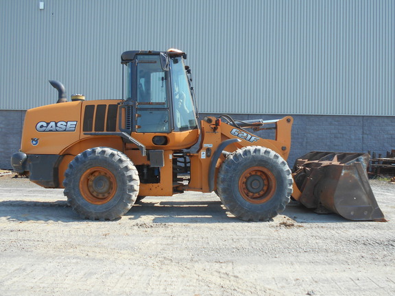 2015 Case 621FLC