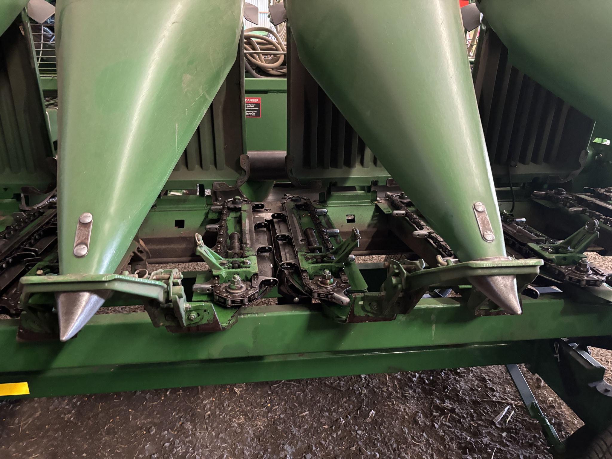 Used 2004 John Deere 893 Corn and Row Crop headers at Koenig Equipment in Anna, OH - PhotoXL12