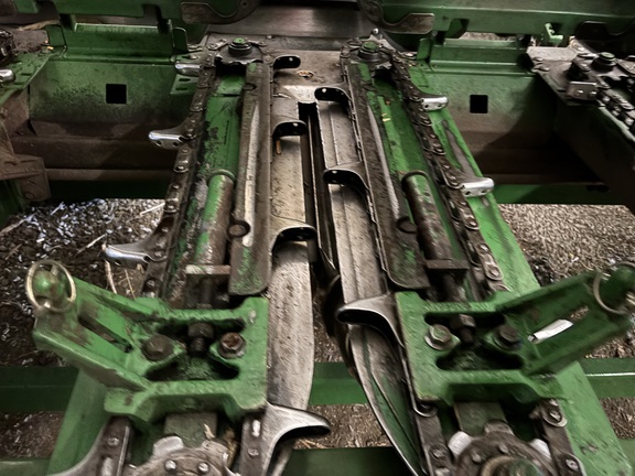 Used 2004 John Deere 893 Corn and Row Crop headers at Koenig Equipment in Anna, OH - Photo13