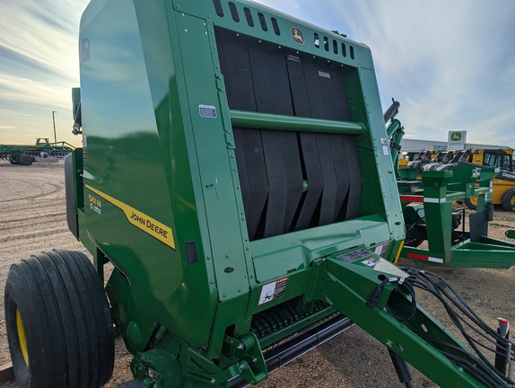 2025 John Deere 561M - Photo3