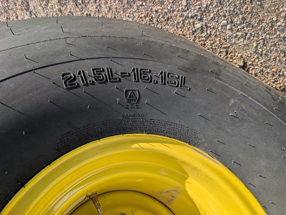 2025 John Deere 561M - Photo6