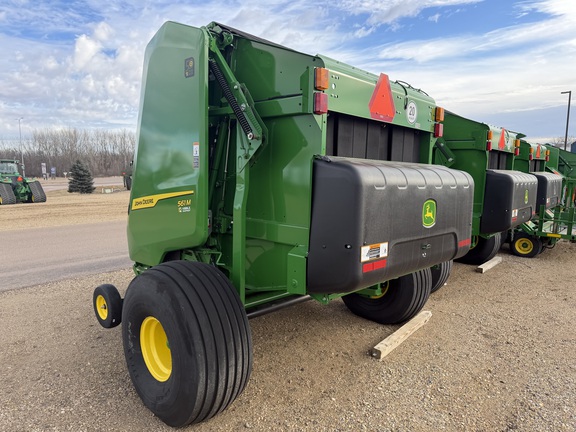 2025 John Deere 561M - Photo4