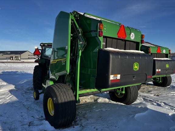 2024 John Deere 561R - Photo5