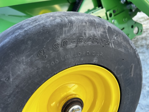 2024 John Deere 561R - Photo9